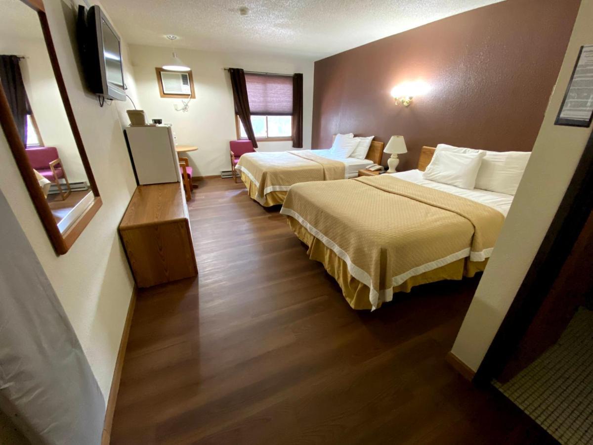 Woodland Inn & Suites 3*