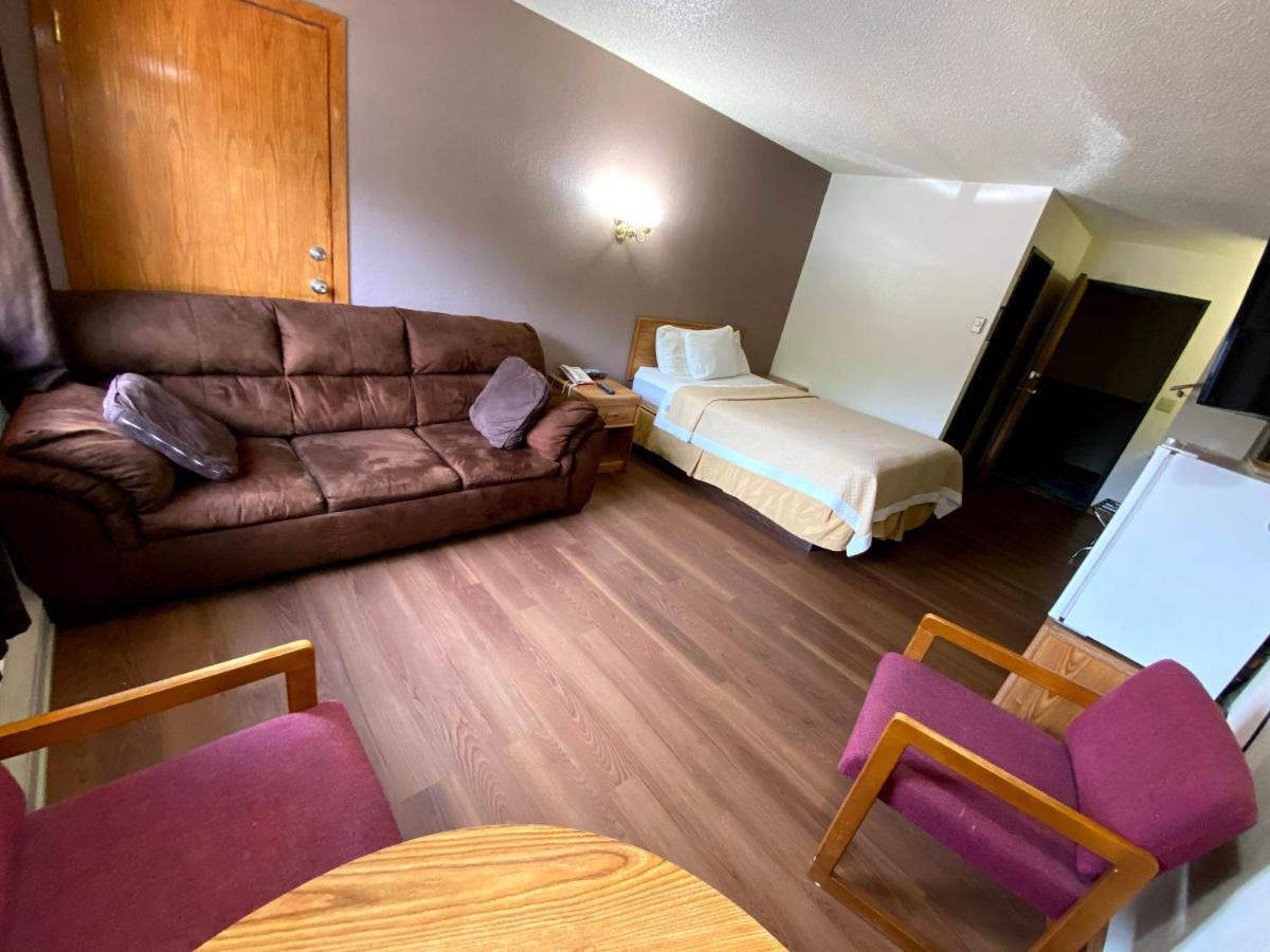 Motel Woodland & Medford