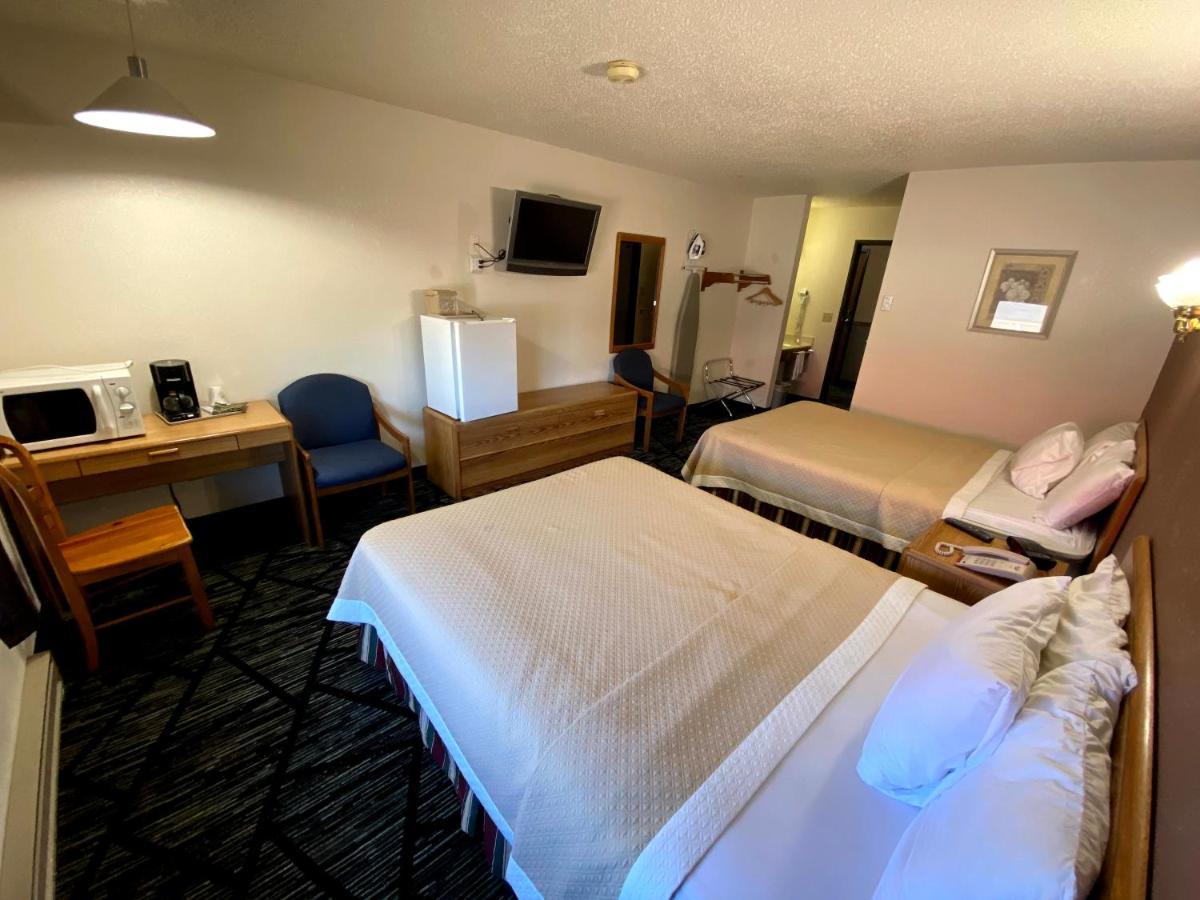 Motel Woodland Inn & Suites 3*