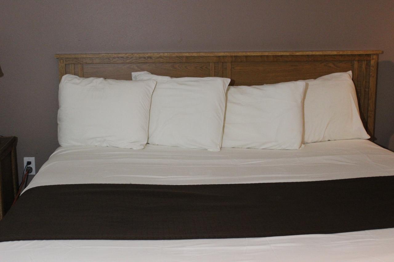 Motel Woodland Inn & Suites 3*