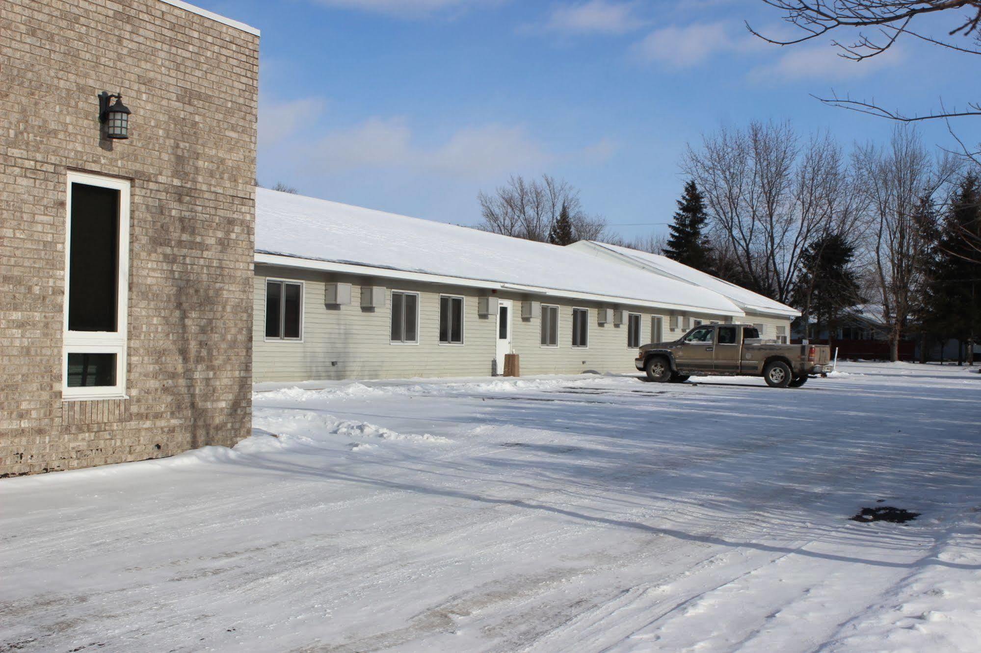 Motel Woodland &
