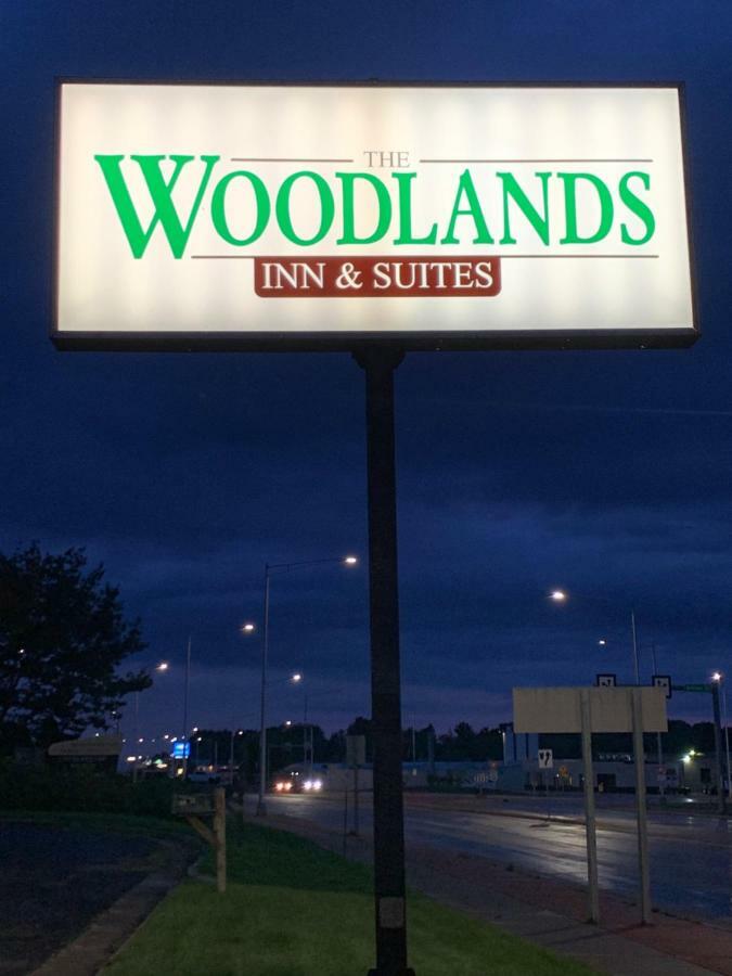 Woodland & Motel Medford