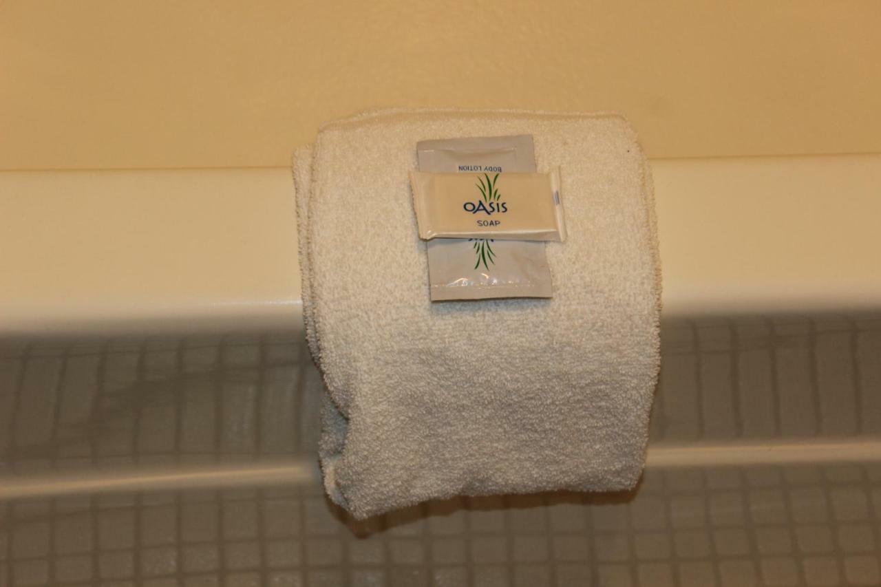 Woodland Inn & Suites Motel 3*